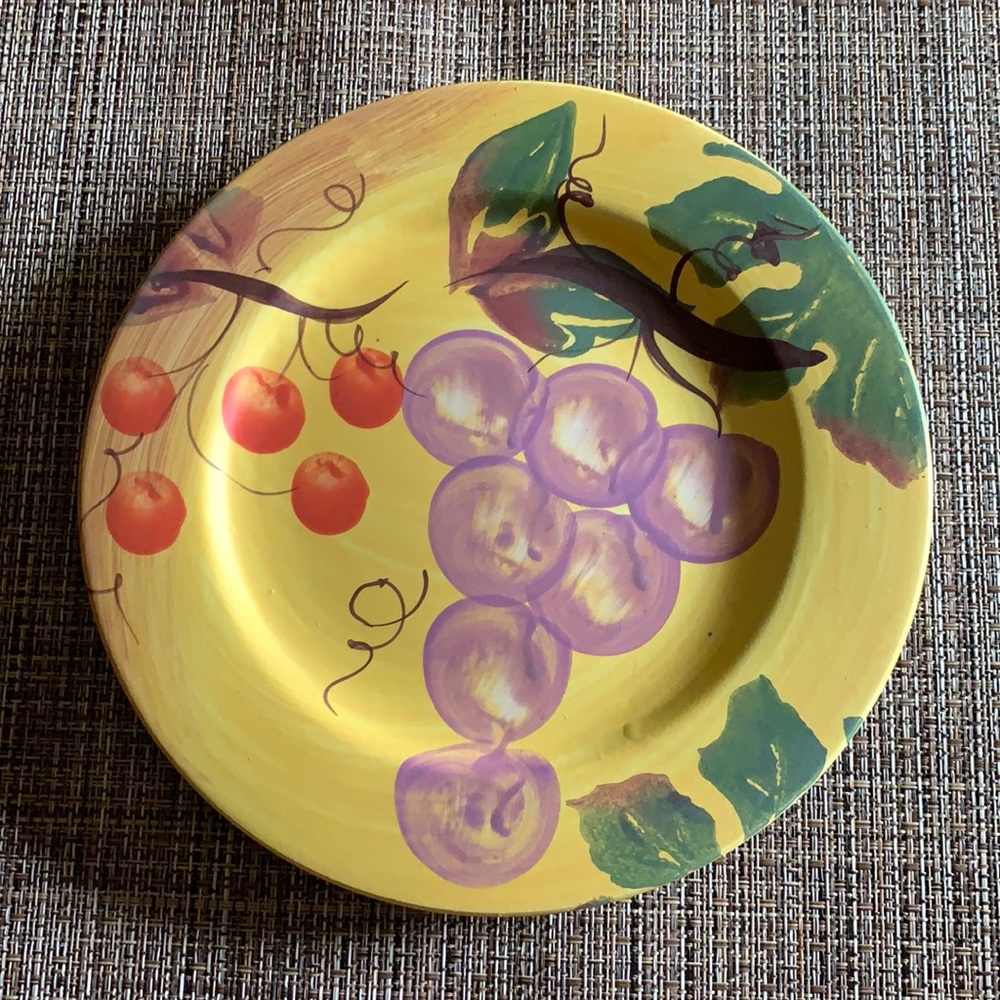 2 Certified International Corporation CIC Fruit Plates